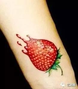 网红纹身吃瓜,吃瓜群众热议不断 第1张 网红纹身吃瓜,吃瓜群众热议不断 第1张